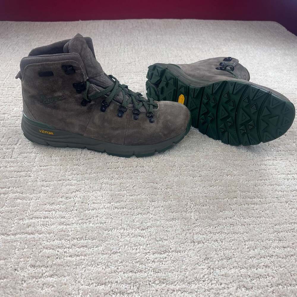 Danner Mountain 600 4.5" Dark Brown/Green Men's Waterproof Hiking Boots Size 11